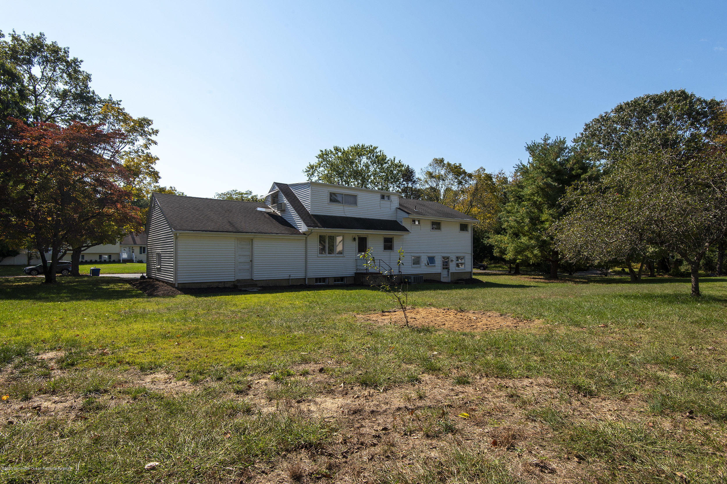 143 Riveredge Road Tinton Falls, NJ 07724 - Photo 27 of 29 Back_2a