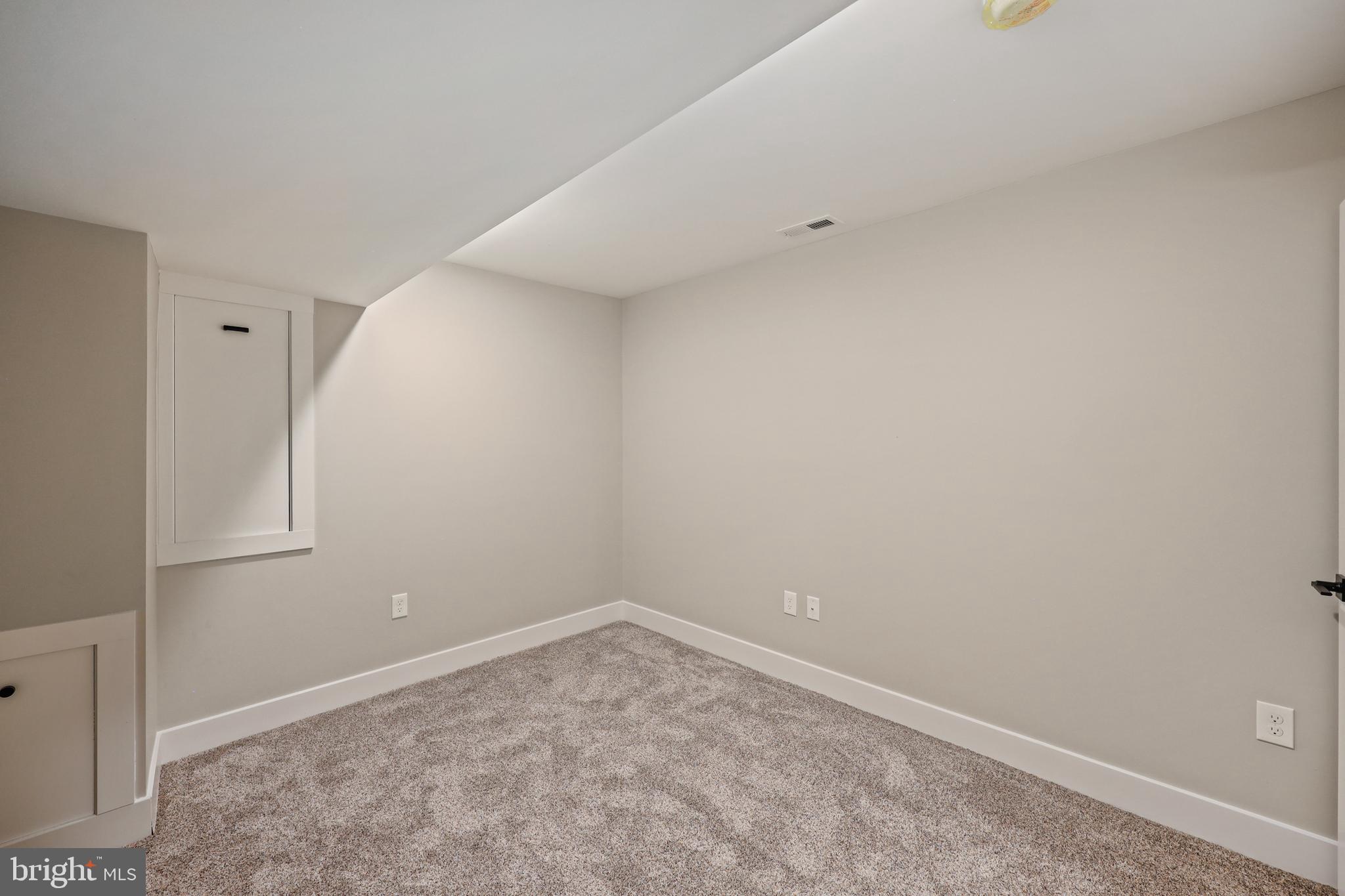 1465 Towson Street Baltimore, MD 21230 - Photo 29 of 39 a view of room