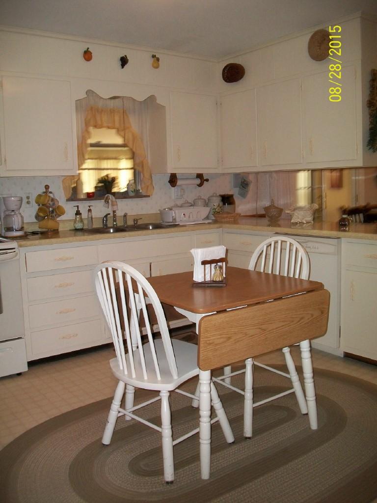 5418 Hutton Ridge Road Maryville, TN 37801 - Photo 14 of 29 Eat in Kitchen