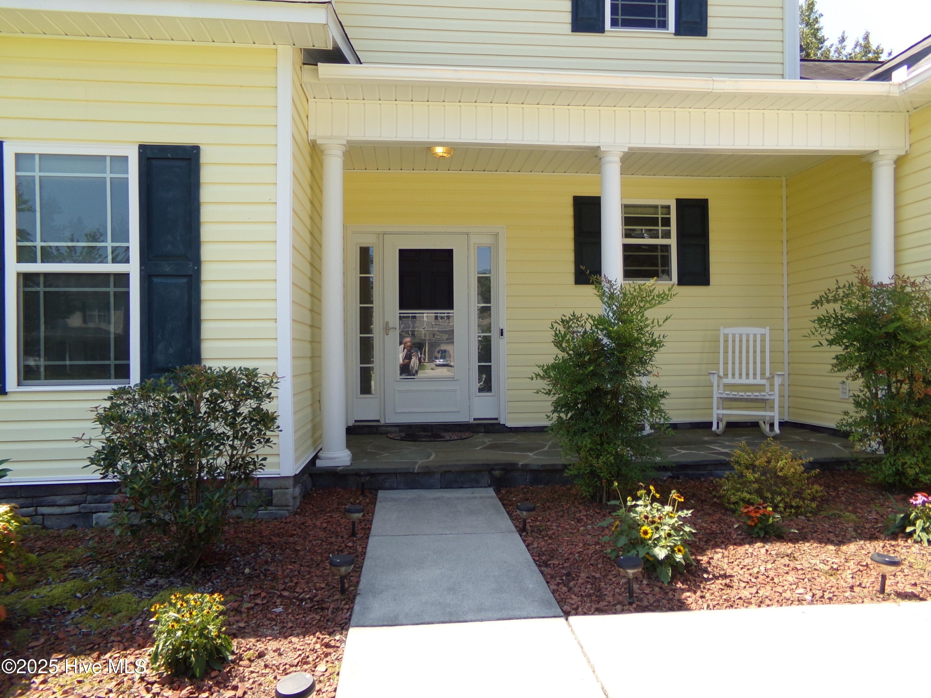 141 Pine Cove - Front Porch