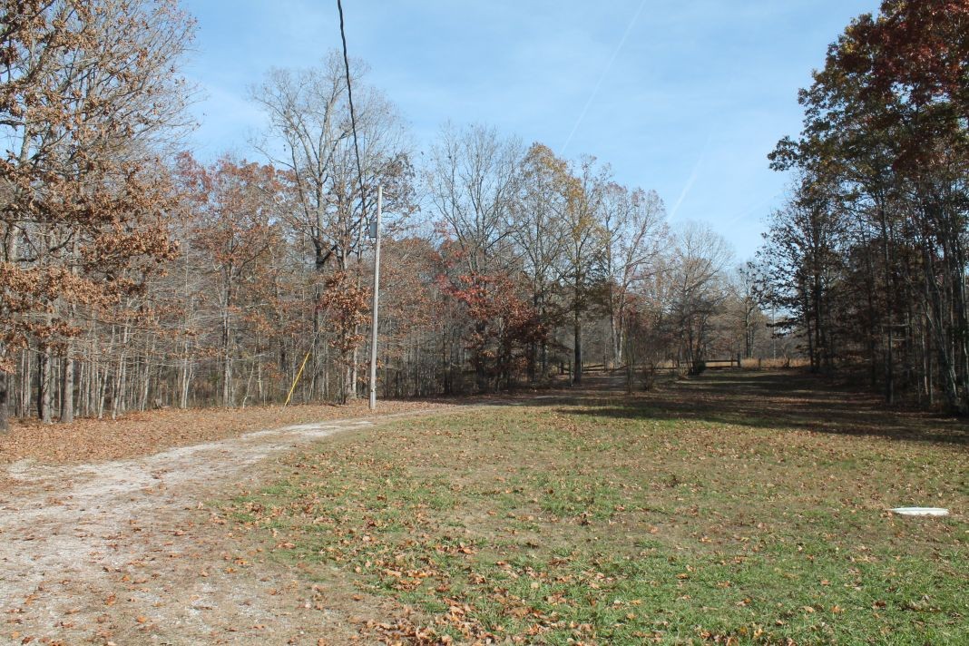 8062 Frame Hollow Road Nunnelly, TN 37137 - Photo 22 of 47