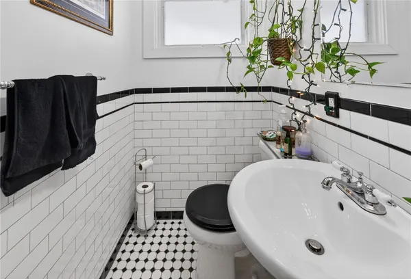 $399,900 | 256 Vermont Avenue, Providence, RI 02905