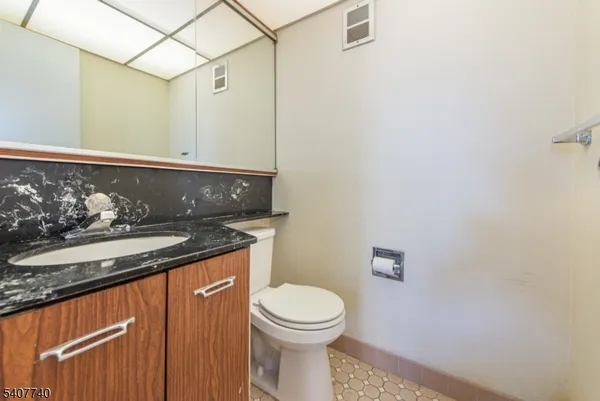 $399,000 | 355 River Road, Unit H, Nutley, NJ 07110