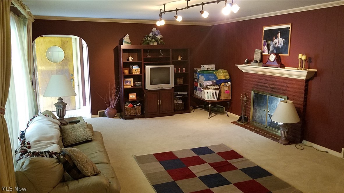 199 Warner Road Southeast Hubbard, OH 44425 - Photo 15 of 25 Gallery Image 15