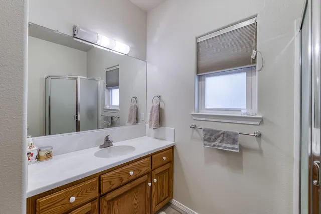 $725,000 | 10477 South Henderson Road, Fresno, CA 93706