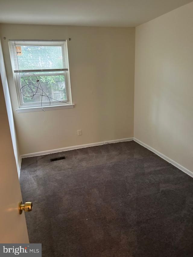10120 Verree Road Philadelphia, PA 19116 - Photo 9 of 17 an empty room with a window