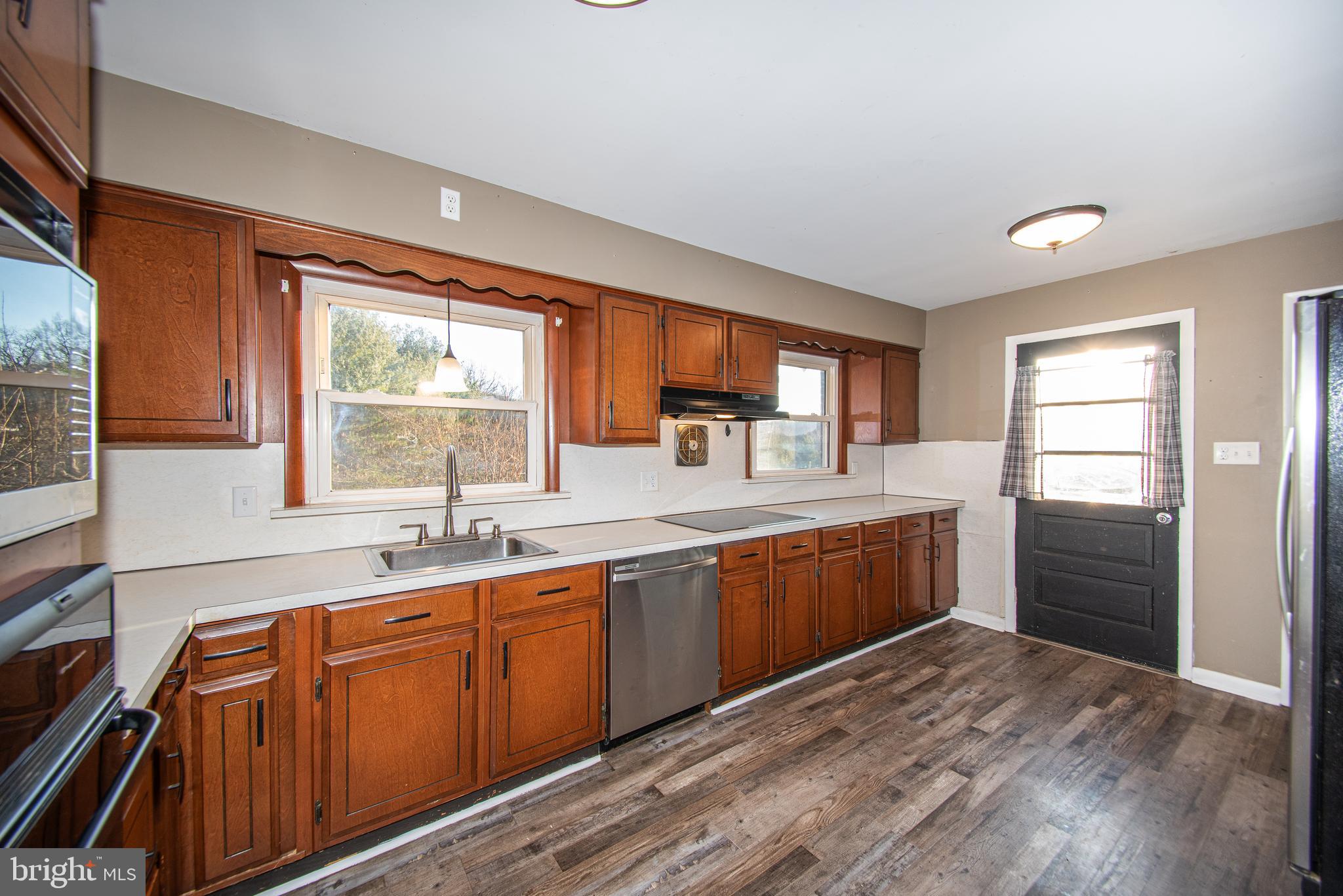 2741 Stoverstown Road Spring Grove, PA 17362 - Photo 16 of 57 Kitchen