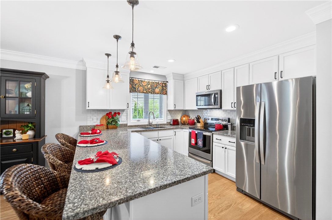 12 Rivers Edge Drive Coventry, RI 02816 - Photo 2 of 28