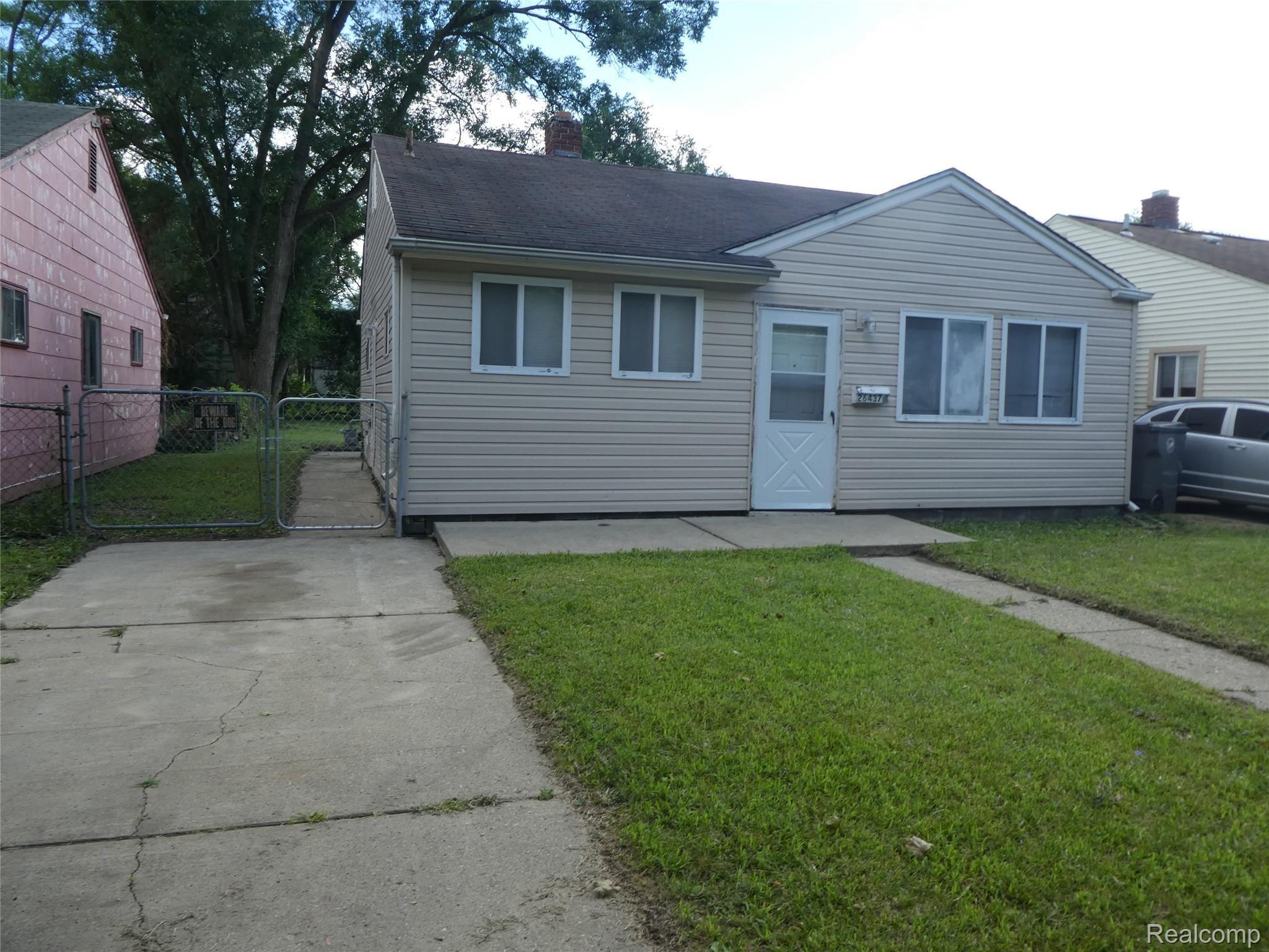 26437 Colgate Street Inkster, MI 48141 - Photo 1 of 20 P1020043.JPG