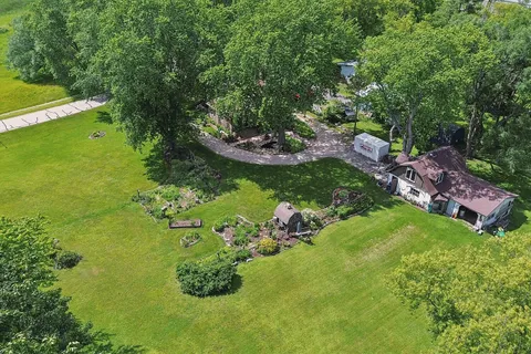 $700,000 | 9461 River Road, Pleasant Prairie, WI 53158