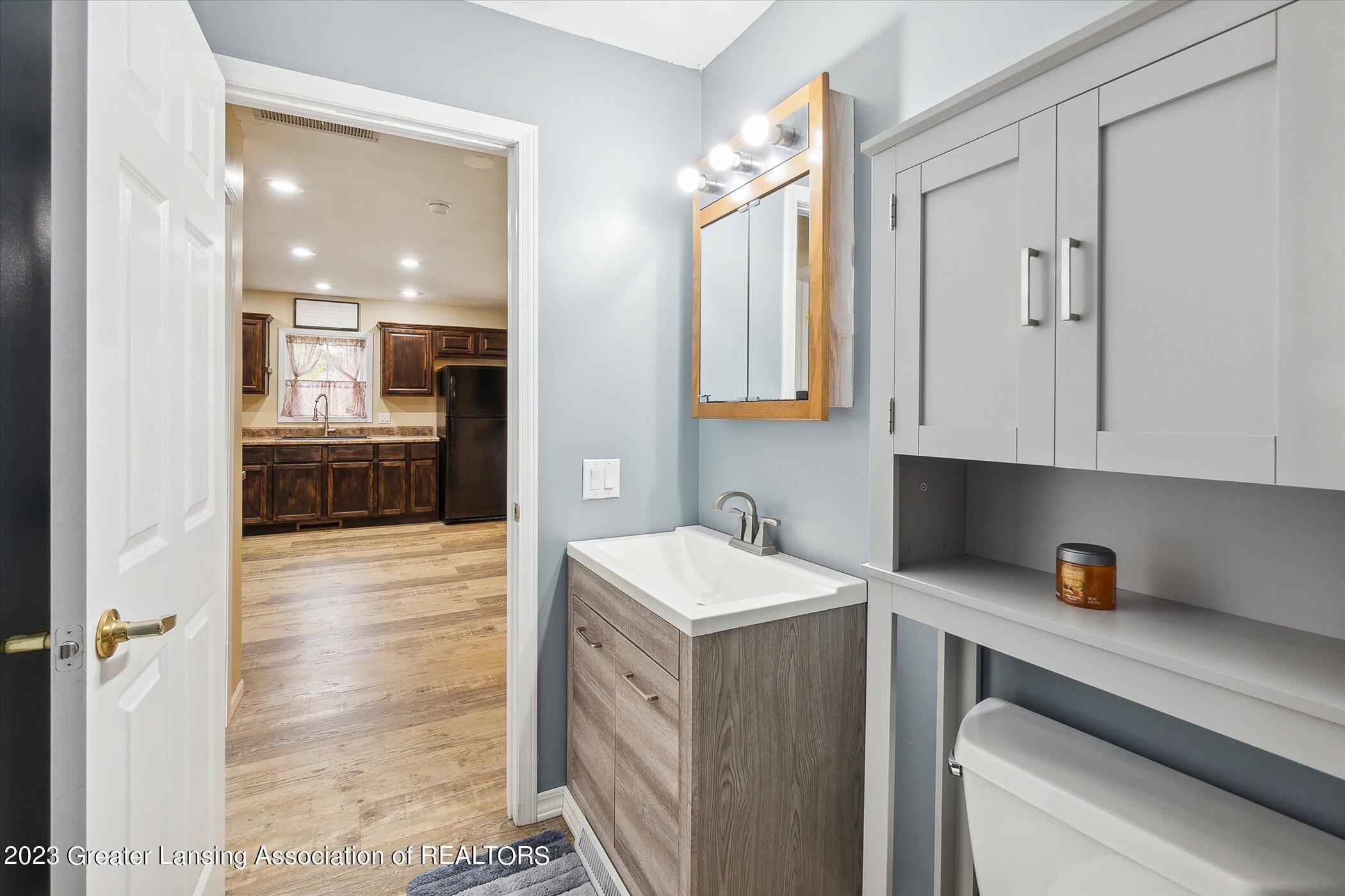 12699 Watson Road Bath, MI 48808 - Photo 23 of 43 23-12699-Watson-Rd-Bath-Twp-MI-48808-Win