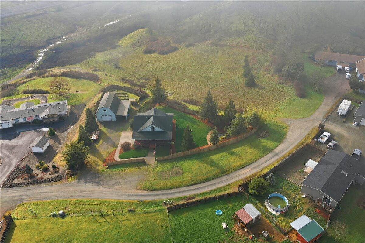 176 Nehalem Loop Roseburg, OR 97471 - Photo 40 of 42 40-DJI_20260206103247_0131_D