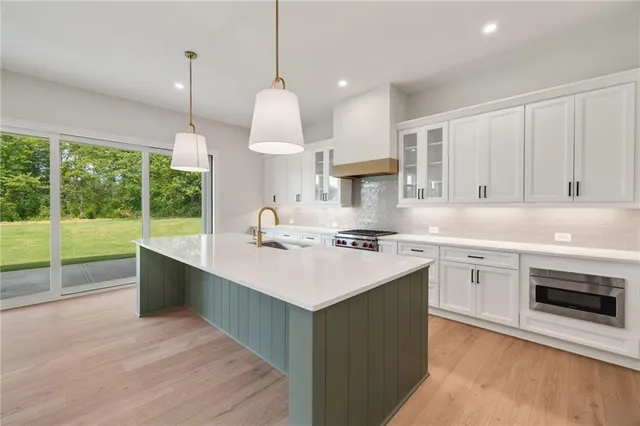 $849,900 | 158 Palisade Drive, Rydal, GA 30171