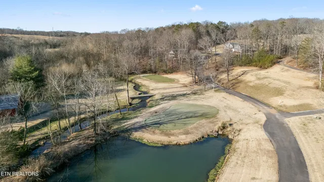 $324,900 | 506 Fairway Drive, Athens, TN 37303