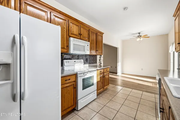 $319,900 | 506 Fairway Drive, Athens, TN 37303