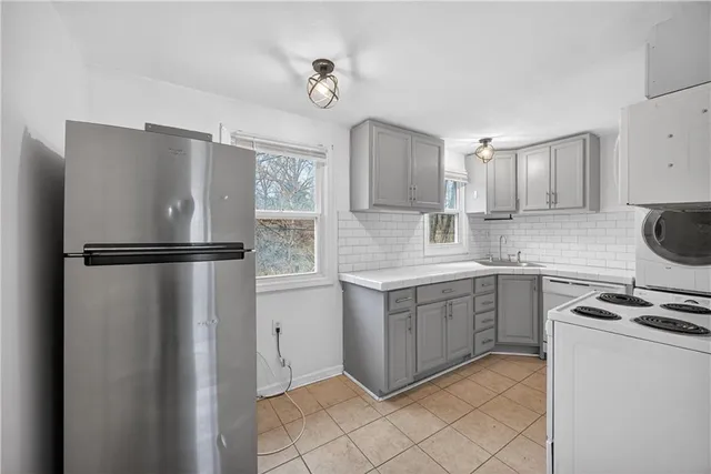 $149,000 | 1115 South 49 Drive, Kansas City, KS 66106