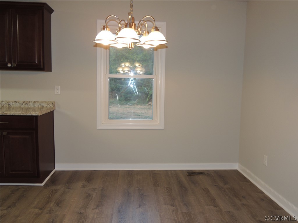 10516 White Oak Road Ford, VA 23850 - Photo 11 of 19 DONING AREA