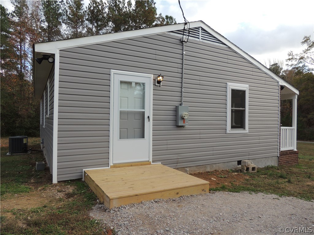 10516 White Oak Road Ford, VA 23850 - Photo 3 of 19 Side Door Entrance