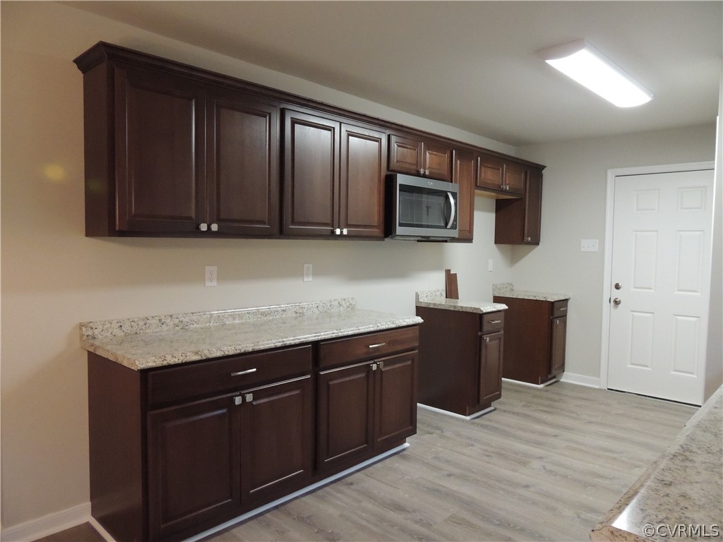 10516 White Oak Road Ford, VA 23850 - Photo 7 of 19 KITCHEN