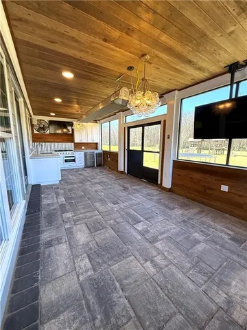 $445,000 | 303 Cypress Hills Drive, Bunkie, LA 71322