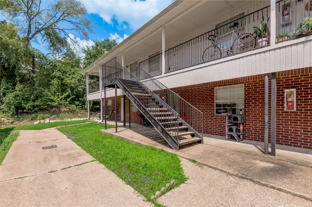$799 | 600 Palm Street, Unit 6, Huntsville, TX 77340