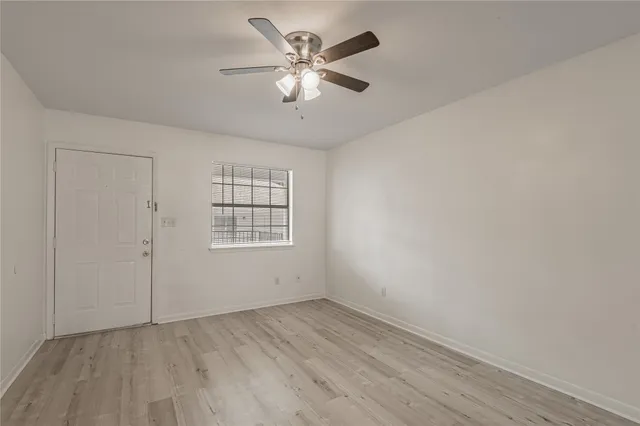 $799 | 600 Palm Street, Unit 6, Huntsville, TX 77340