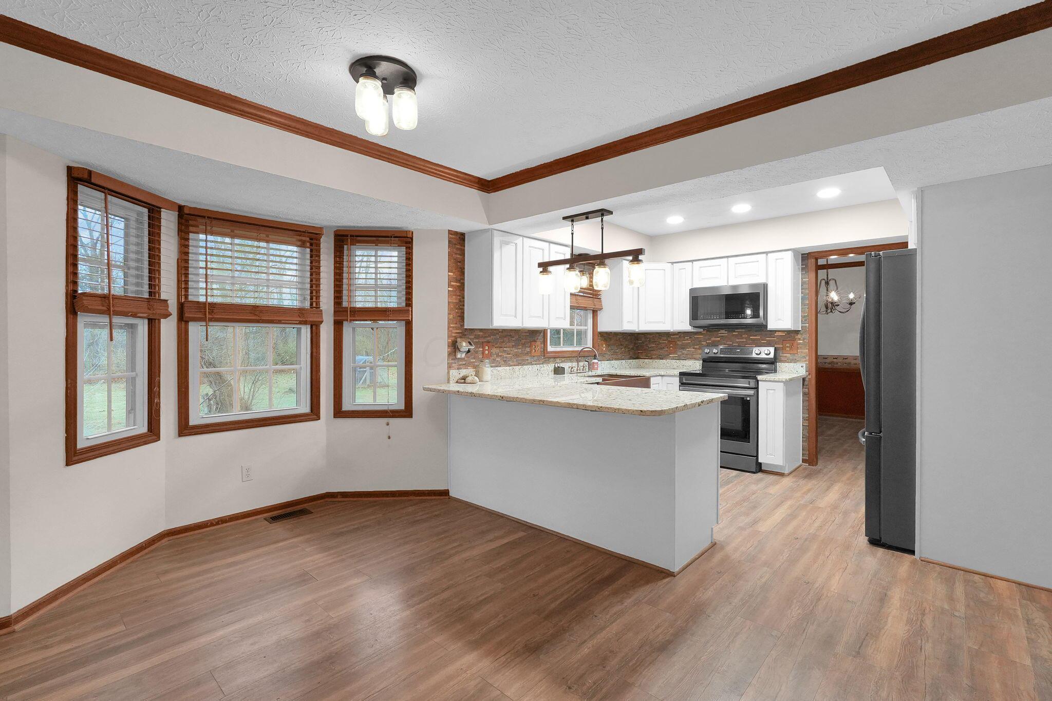 4350 Headleys Mill Road Southwest Pataskala, OH 43062 - Photo 12 of 51 10