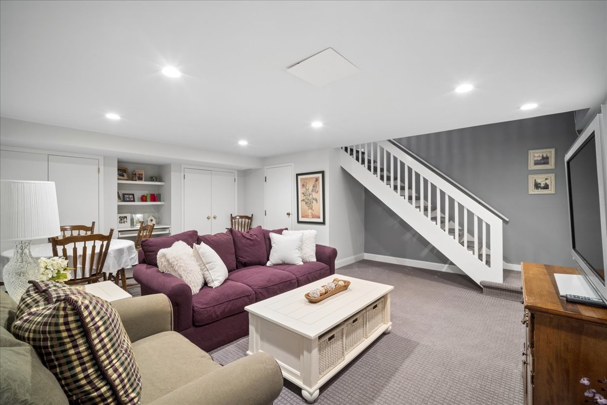 1617 Winnetka Road, Unit 1617 Glenview, IL 60025 - Photo 19 of 25
