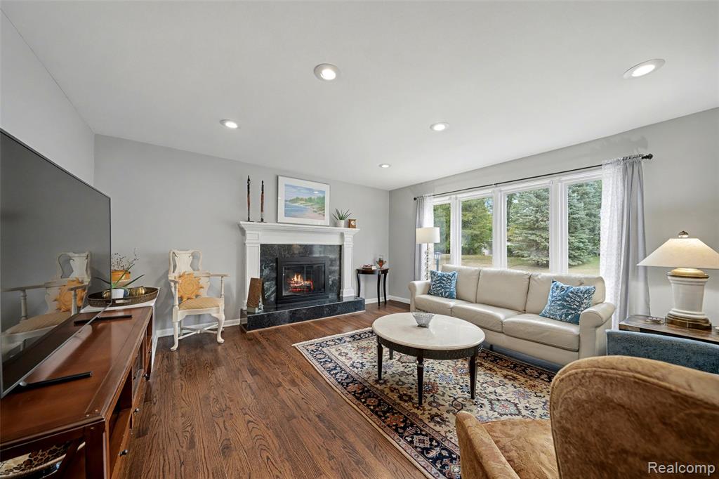 2622 Pine Ridge Road West Bloomfield, MI 48324 - Photo 6 of 44 Gallery Image 6