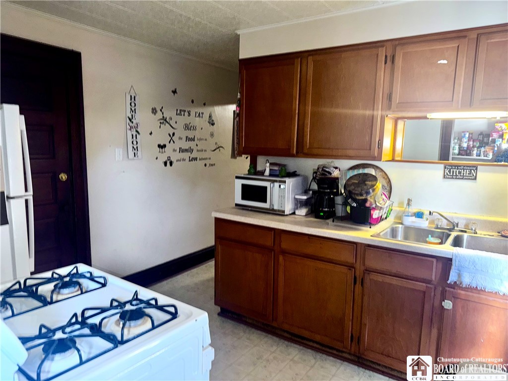 213 King Street Dunkirk, NY 14048 - Photo 15 of 29