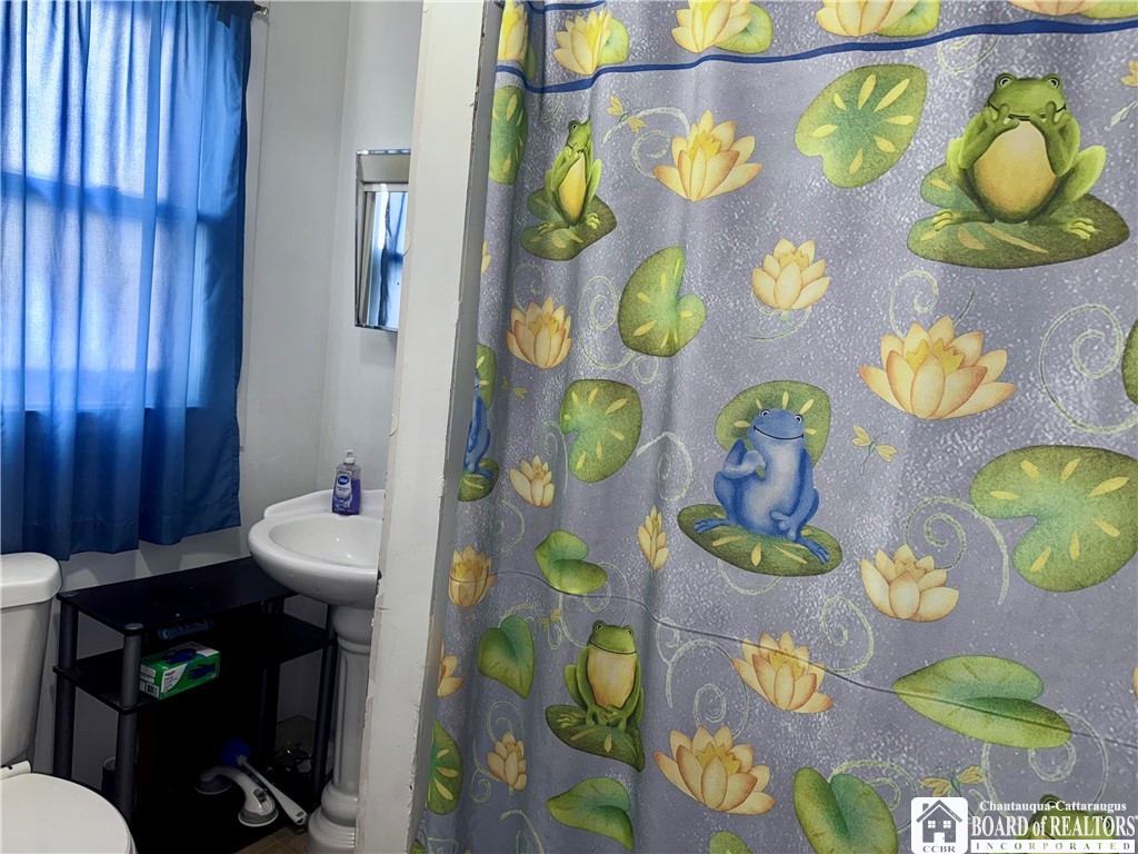 213 King Street Dunkirk, NY 14048 - Photo 6 of 29