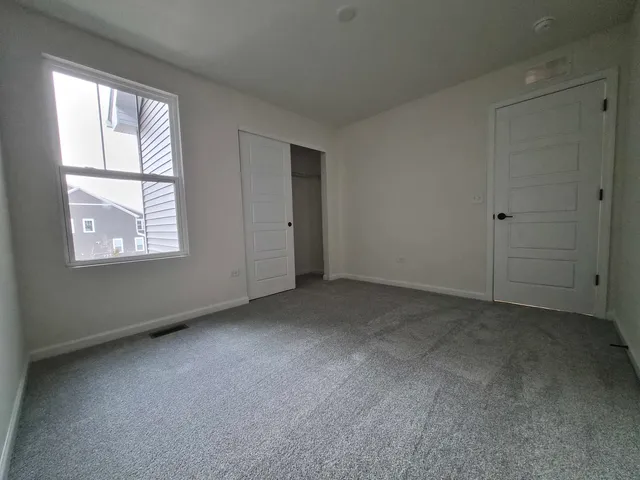 a view of front a house with a yard