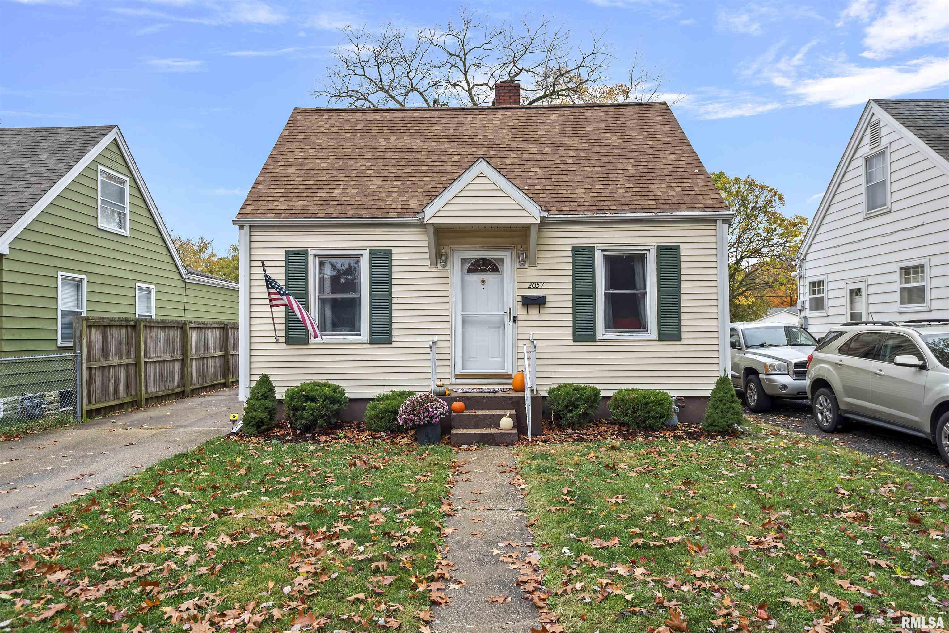 2057 North 22nd Street Springfield, IL 62702 - Photo 1 of 26