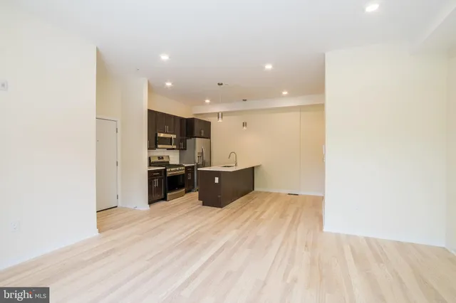 $1,695 | 1300 South 24th Street, Unit D1, Philadelphia, PA 19146