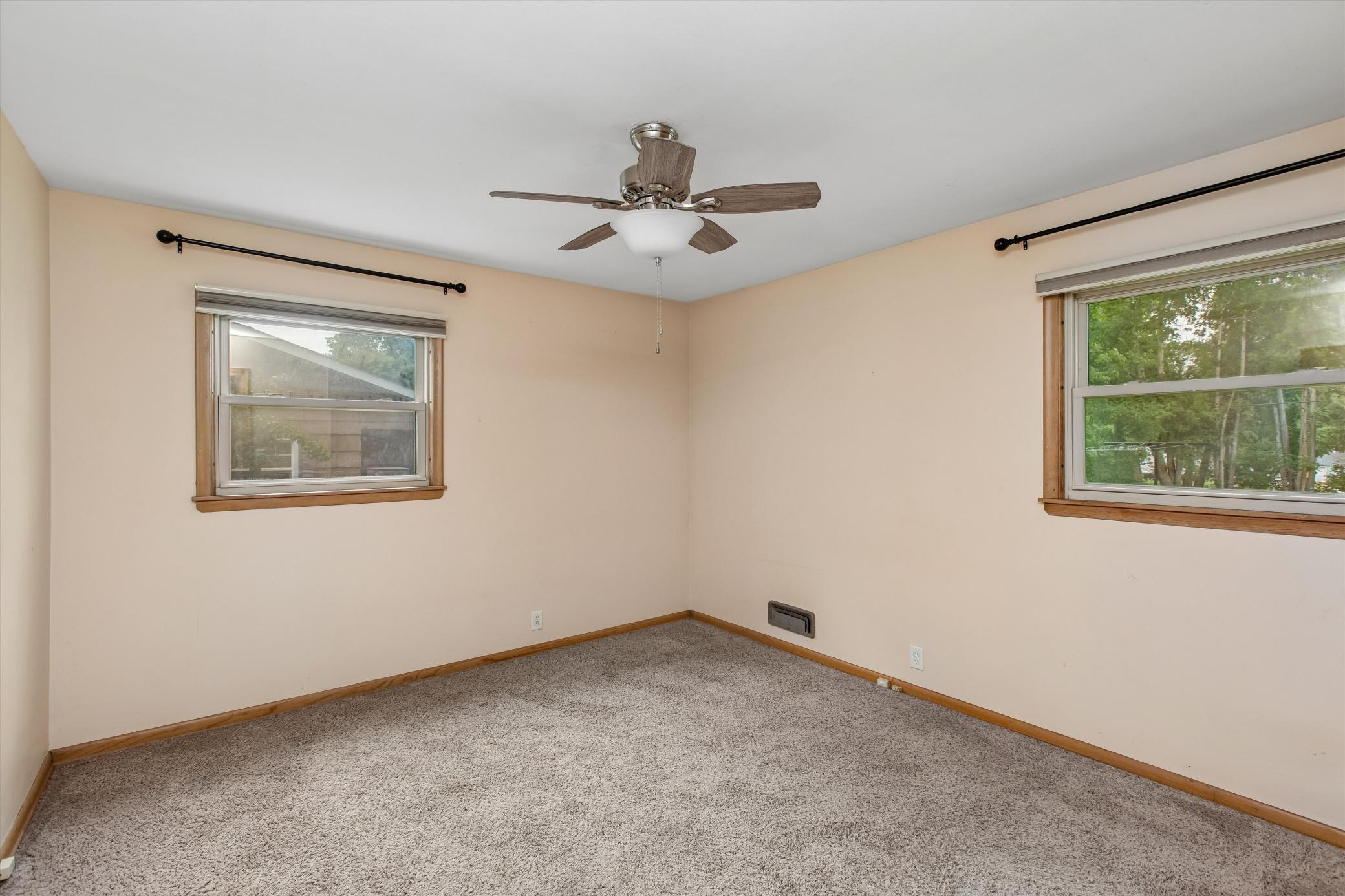 833 9th Avenue Southwest Faribault, MN 55021 - Photo 13 of 34
