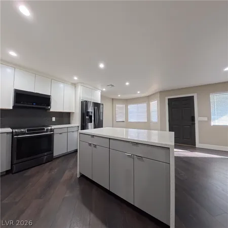 $1,790 | 2709 Beaver Creek Court, Unit 202, Las Vegas, NV 89117