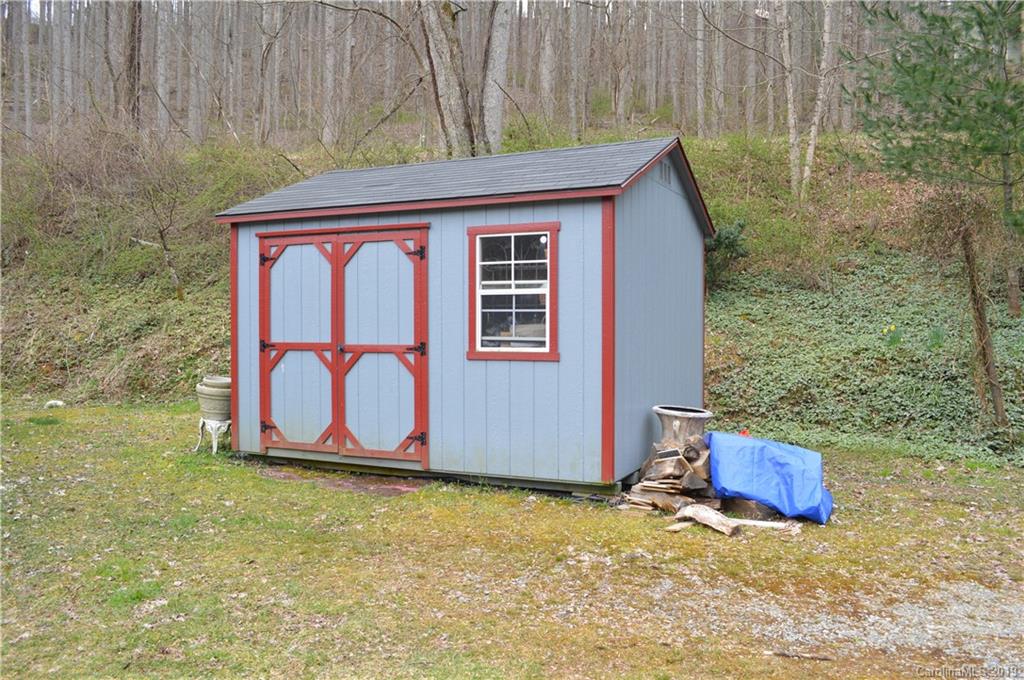 3463 Dark Ridge Road Sylva, NC 28779 - Photo 12 of 36 Gallery Image 12