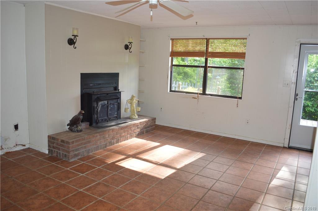 3463 Dark Ridge Road Sylva, NC 28779 - Photo 3 of 36 Gallery Image 3