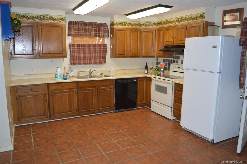 3463 Dark Ridge Road Sylva, NC 28779 - Photo 5 of 36 Gallery Image 5