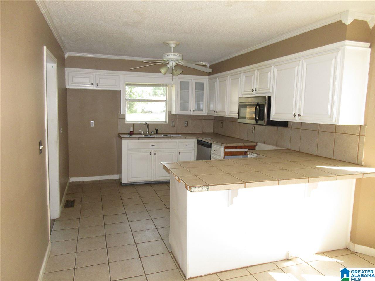 415 13th Place Pleasant Grove, AL 35127 - Photo 4 of 10