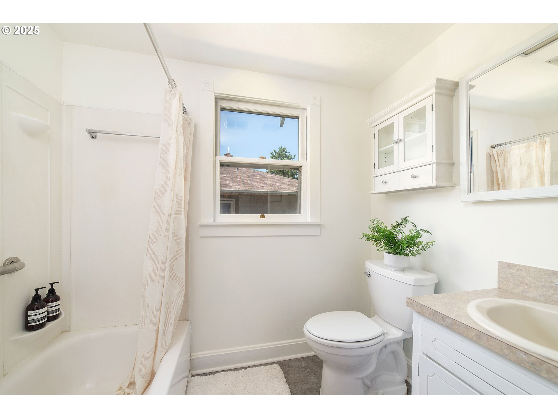 602 Northeast 71st Avenue Portland, OR 97213 - Photo 17 of 29