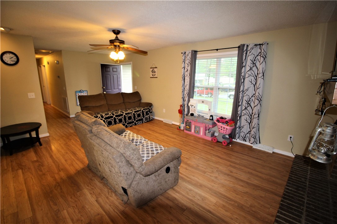 317 South Elm Street Pendleton, SC 29670 - Photo 3 of 25