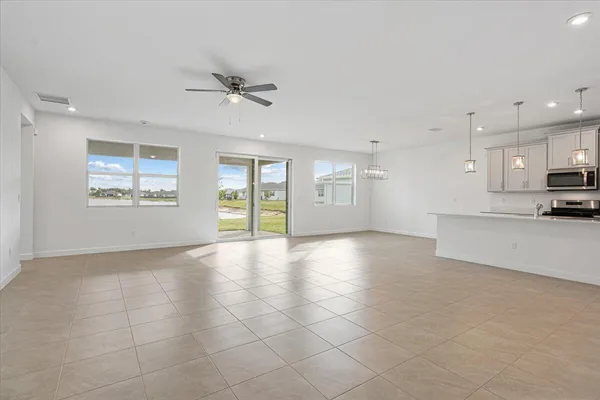 $3,950 | 14300 Murney Way, Port St. Lucie, FL 34987