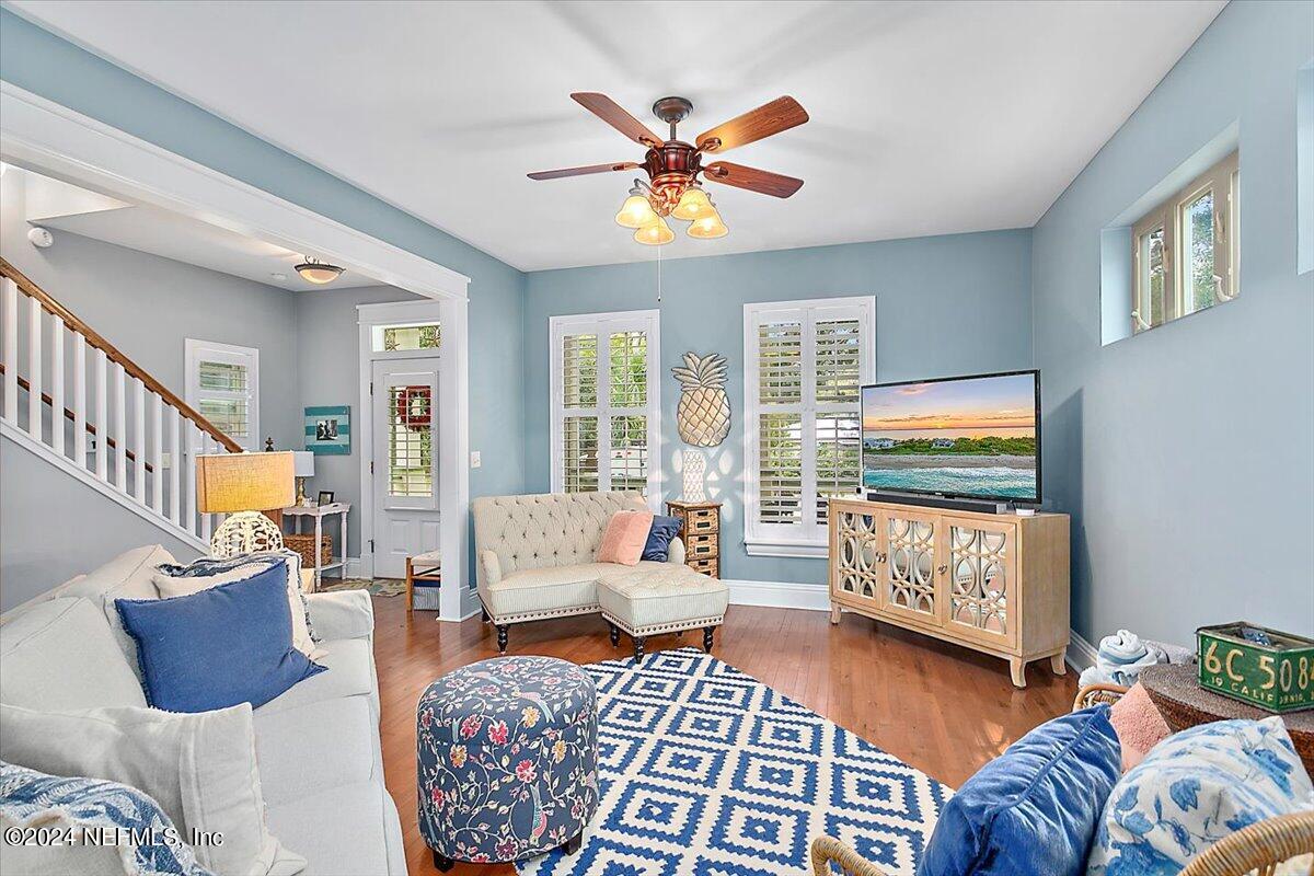 21E Casanova Road St. Augustine, FL 32080 - Photo 4 of 29 a living room with furniture and a flat screen tv