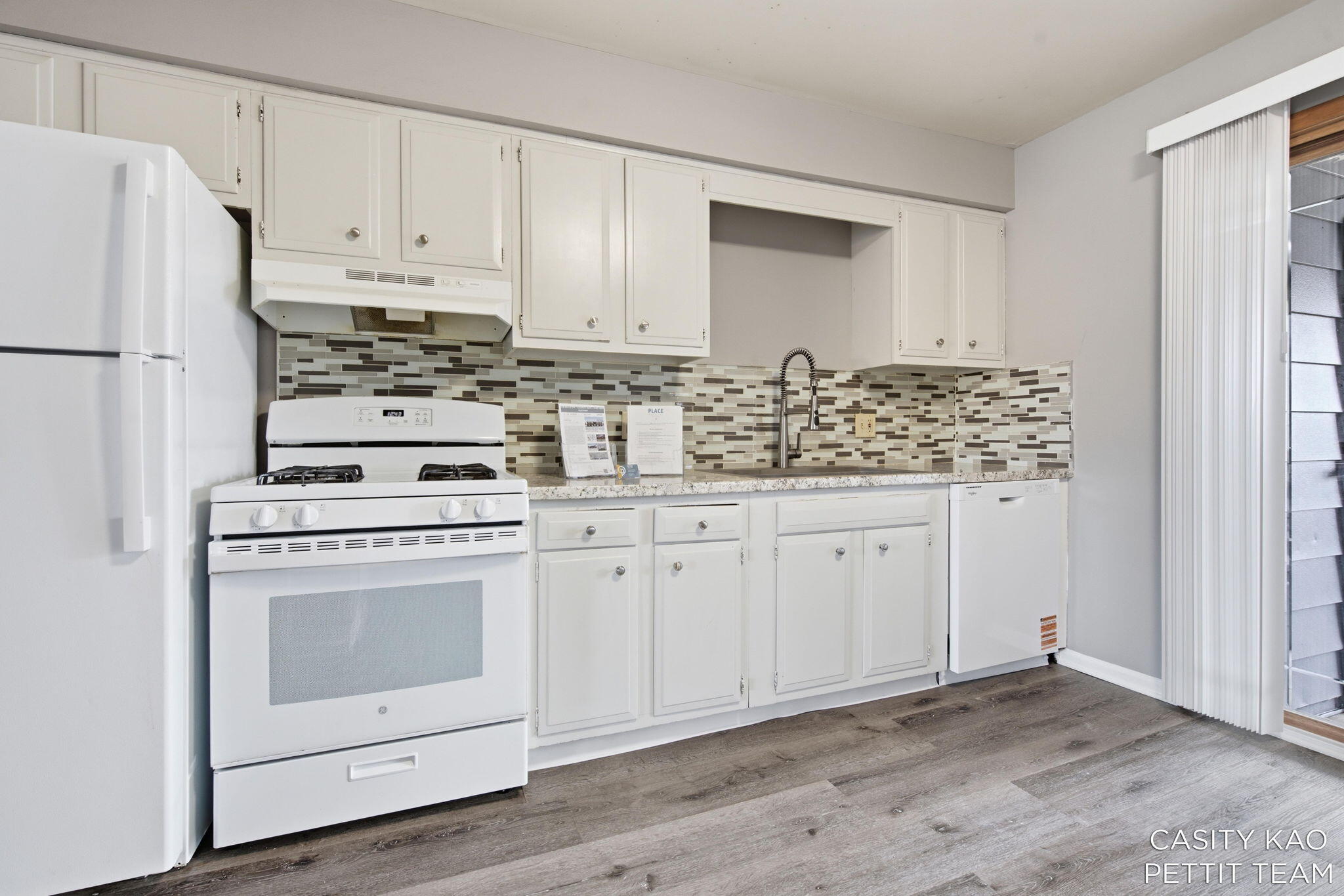 100 43rd Street Southwest Grand Rapids, MI 49548 - Photo 13 of 68 IMG_3439