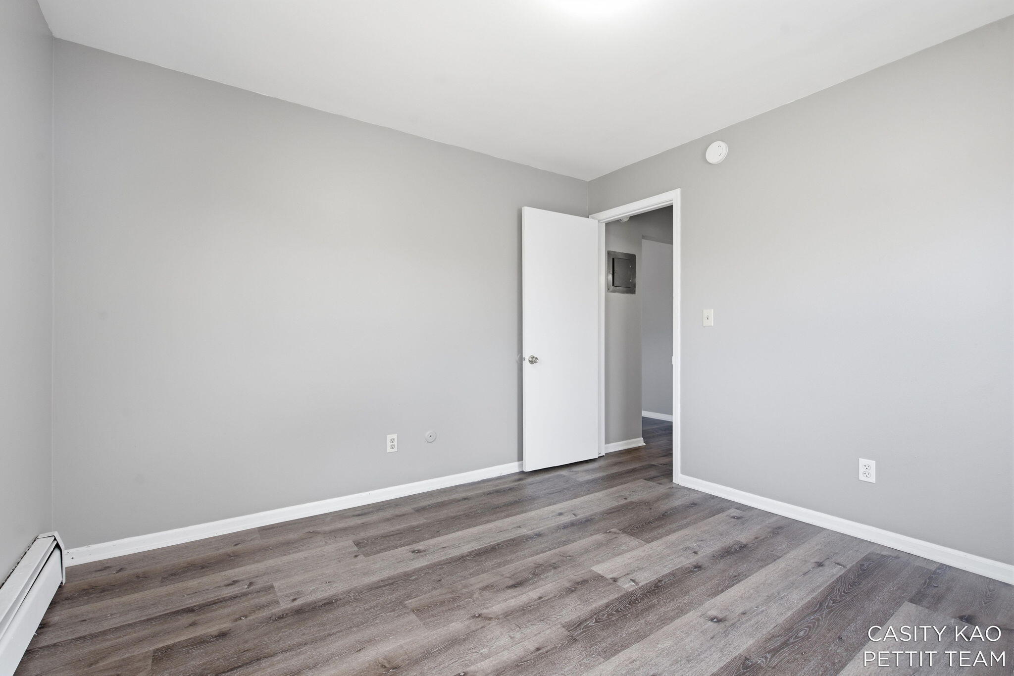 100 43rd Street Southwest Grand Rapids, MI 49548 - Photo 16 of 68 IMG_3442