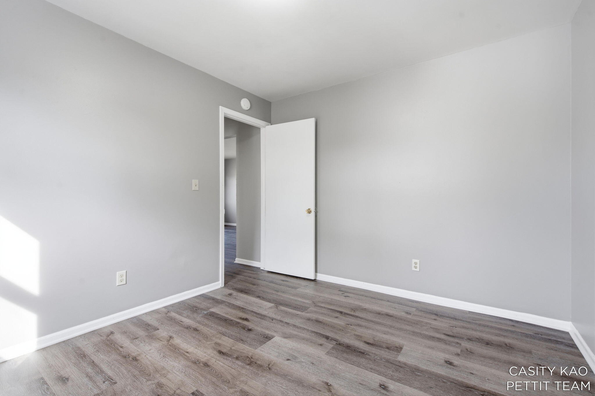 100 43rd Street Southwest Grand Rapids, MI 49548 - Photo 19 of 68 IMG_3445