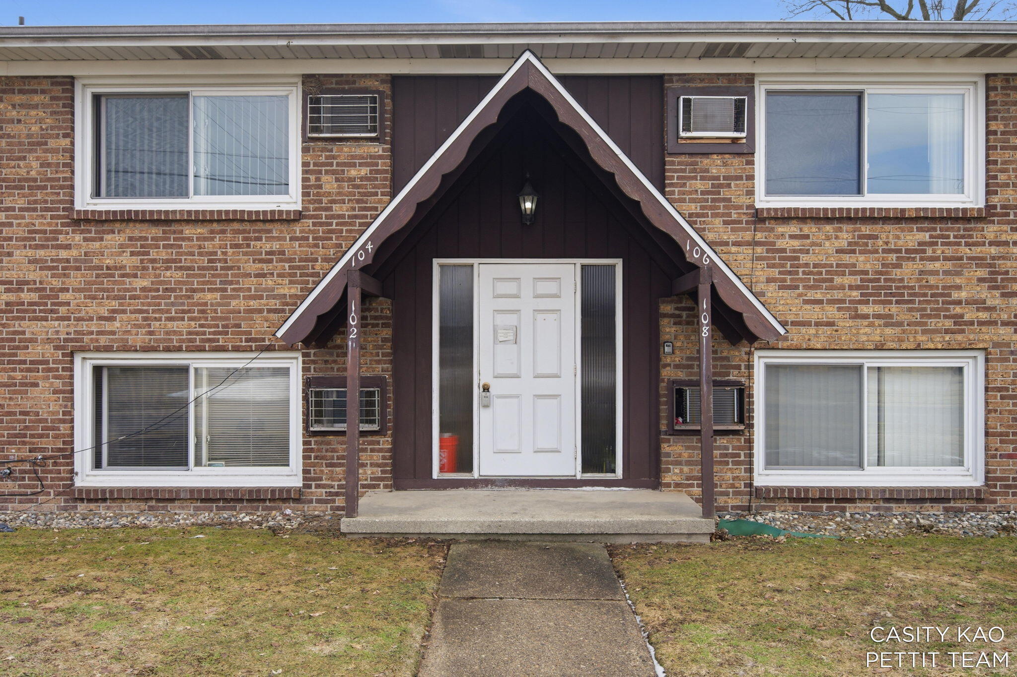 100 43rd Street Southwest Grand Rapids, MI 49548 - Photo 5 of 68 IMG_3435