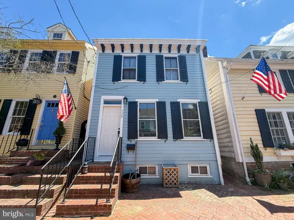 $375,000 | 129 East 3rd Street, New Castle, DE 19720
