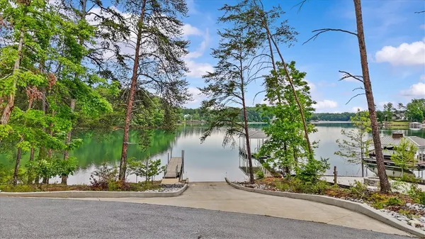 $112,500 | Lot 43 Glassy Water Way, West Union, SC 29696